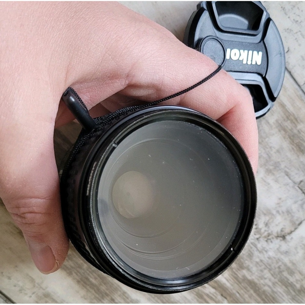 Nikon 60mm f/2.8D AF Micro-Nikkor - Sharp Glass - Focus Grip Needs Repair - Picture 8 of 10